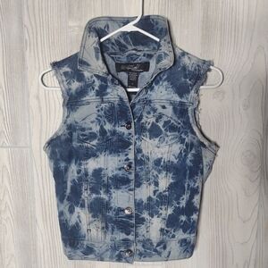 Invest In The Vest! (& The Vest Will Invest In You.)